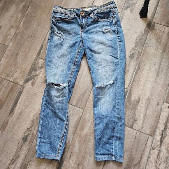 Dollhouse Skinny Jeans - Picture 1 of 8